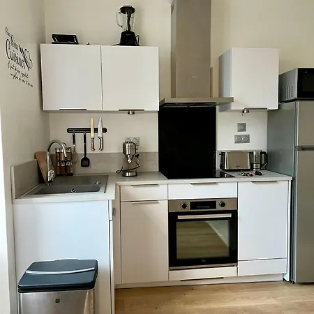 Cosy Proche Commerces Et Naval Group Apartament