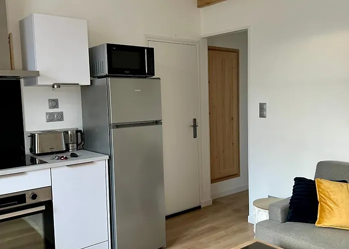 Apartament Cosy Proche Commerces Et Naval Group