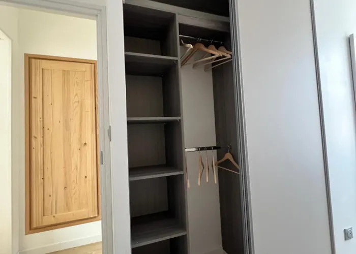 Cosy Proche Commerces Et Naval Group Cherbourg-en-Cotentin