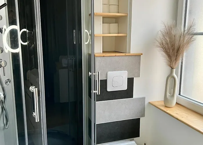 Apartament Cosy Proche Commerces Et Naval Group