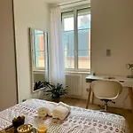Cosy Proche Commerces Et Naval Group Appartement *